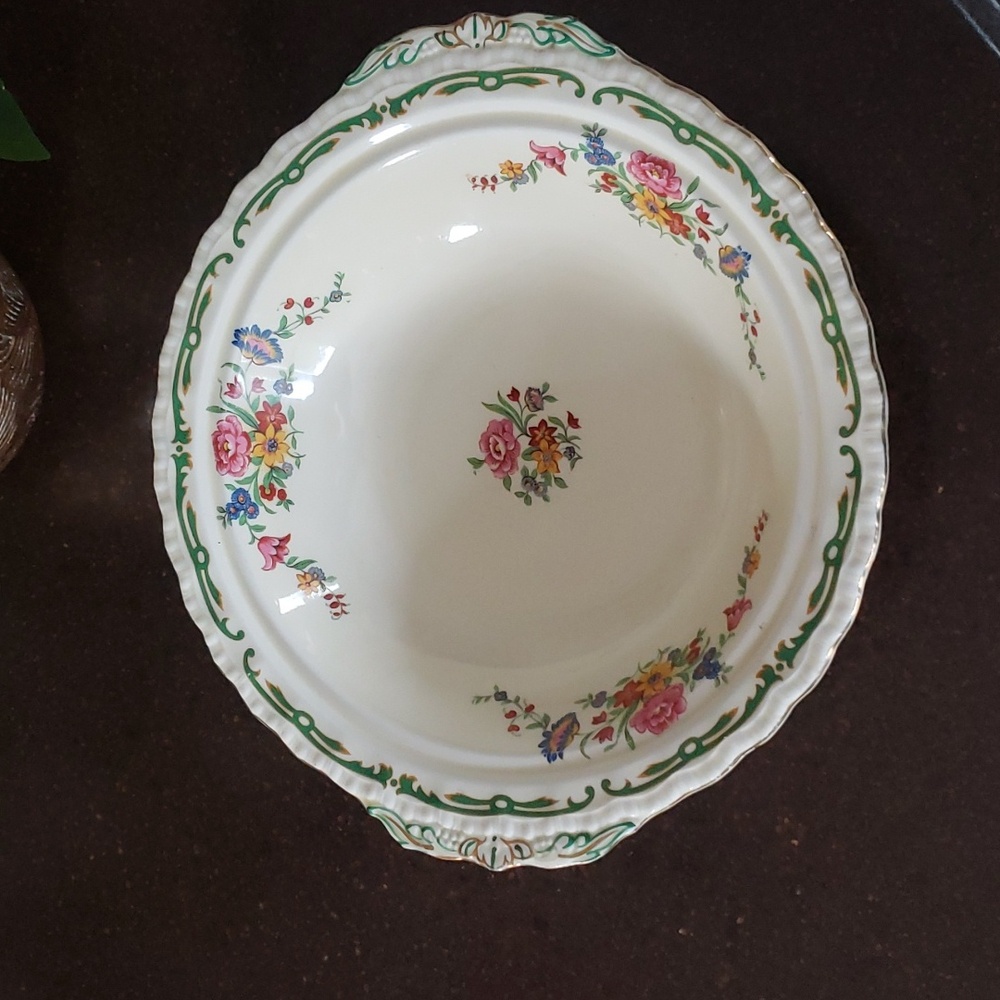 Vintage Gridley, The Elsa 9" Vegetable Bowl. ENGLAND 177 Floral Print.